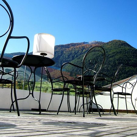 Hotel Gasthof Gruener Baum Glorenza Bagian luar foto