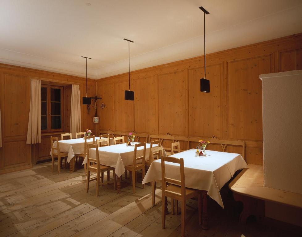 Hotel Gasthof Gruener Baum Glorenza Bagian luar foto