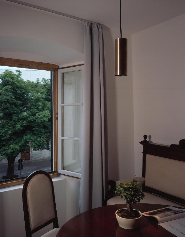 Hotel Gasthof Gruener Baum Glorenza Ruang foto