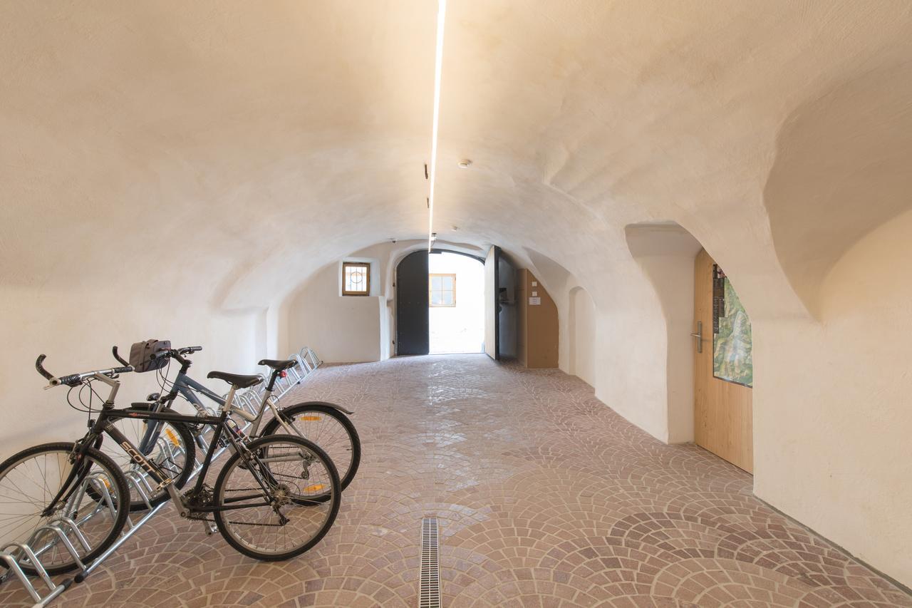 Hotel Gasthof Gruener Baum Glorenza Bagian luar foto