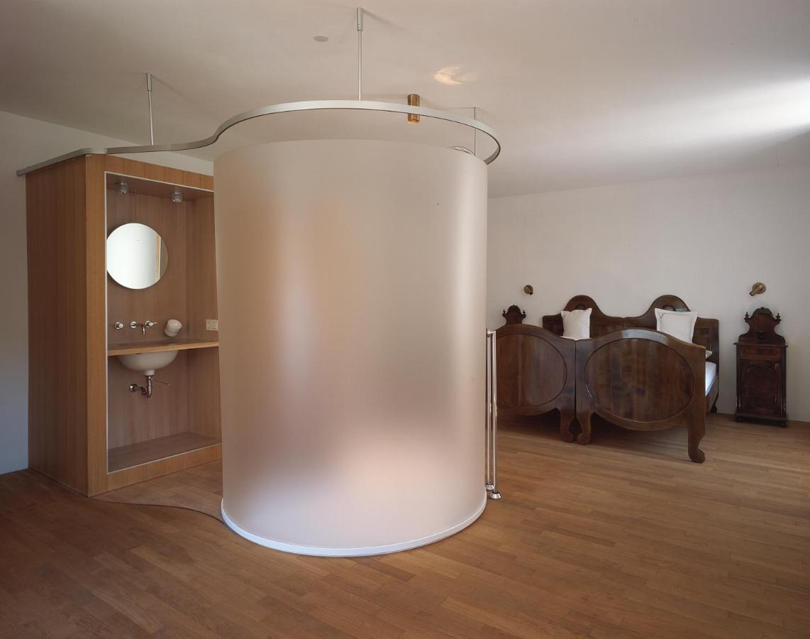 Hotel Gasthof Gruener Baum Glorenza Bagian luar foto